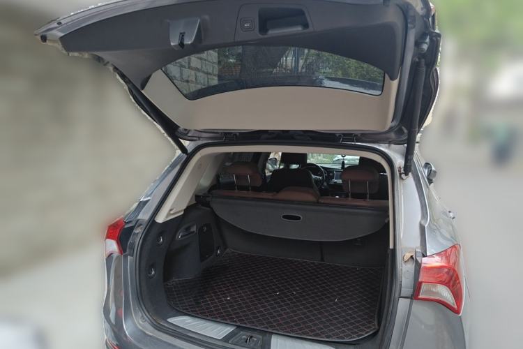 Used Buick Envision 2018 28T Four-Wheel Drive Elite Version Trunk