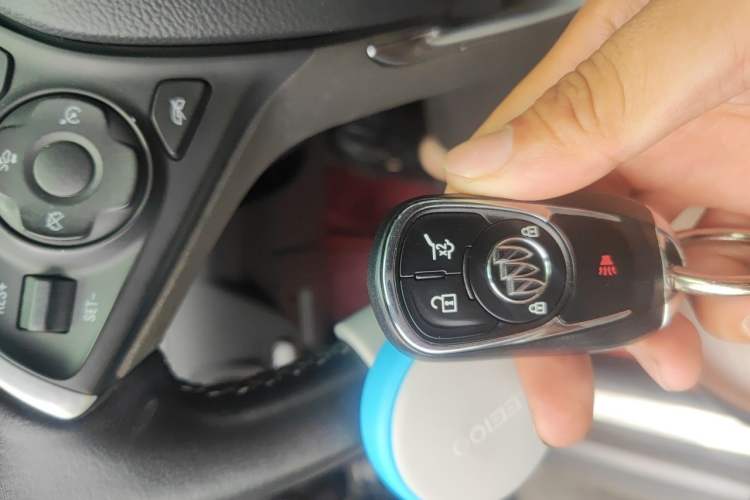 Used Buick Envision 2018 28T Four-Wheel Drive Luxury Model Vehicle Key