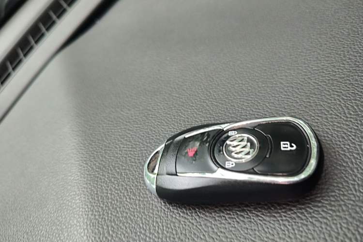 Used Buick Envision 2018 20T Two-Wheel-Drive Elite Model Vehicle Key