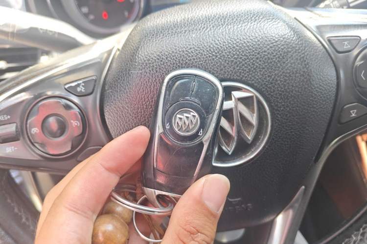 Used Buick Envision 2018 20T Two-Wheel Drive Luxury Model Vehicle Key