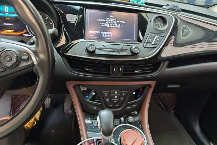 Used Buick Envision 2018 28T Four-Wheel Drive Luxury Model Audio And AC Panel