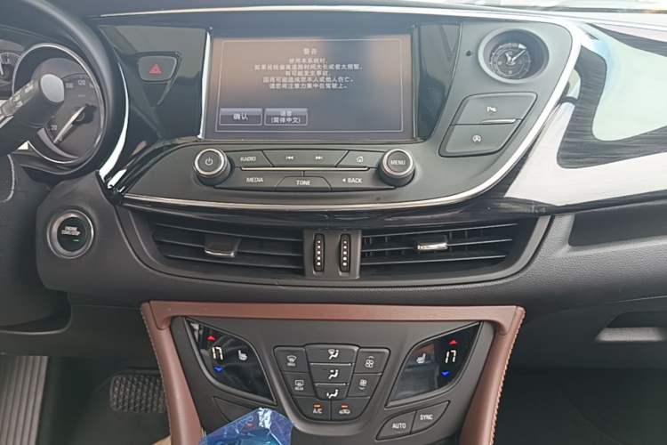 Used Buick Envision 2018 28T Four-Wheel Drive Elite Version Audio And AC Panel
