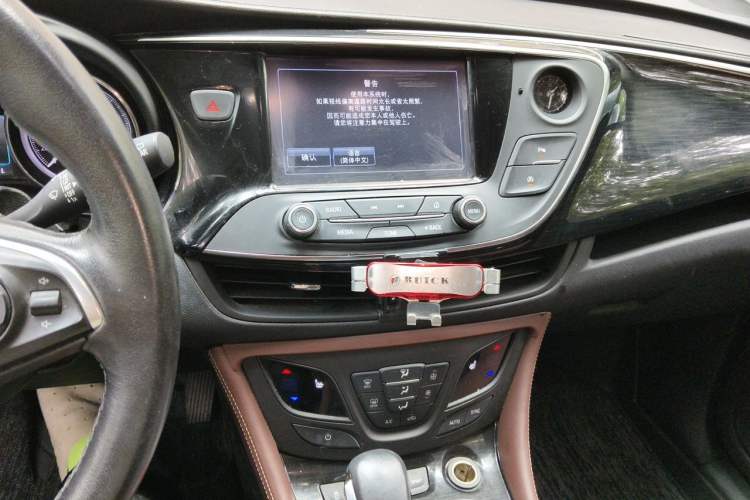 Used Buick Envision 2018 28T Four-Wheel Drive Elite Version Audio And AC Panel