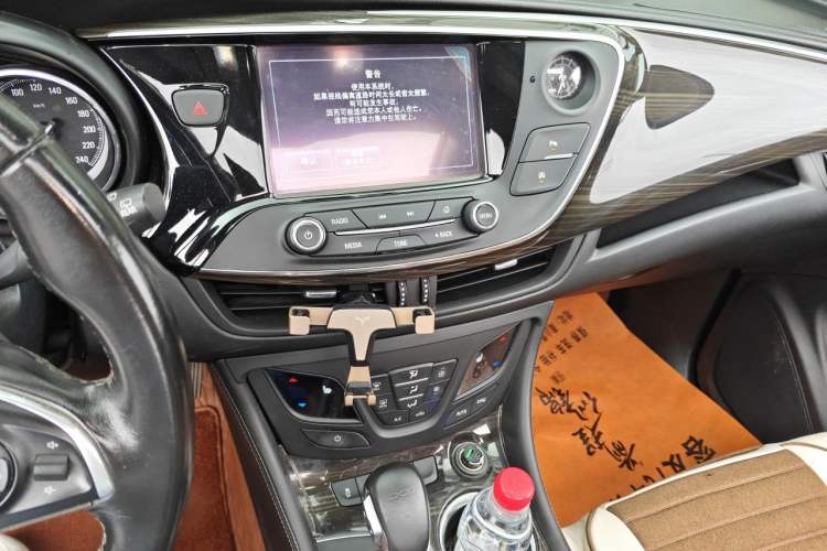 Used Buick Envision 2018 20T Two-Wheel-Drive Elite Model Audio And AC Panel