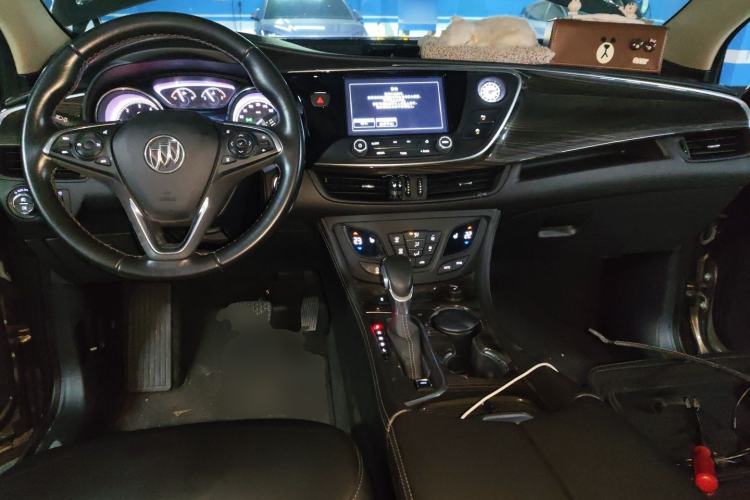 Used Buick Envision 2018 20T Two-Wheel-Drive Elite Model Center Console