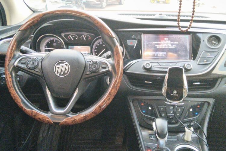 Used Buick Envision 2018 20T Two-Wheel-Drive Elite Model Center Console