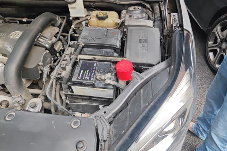 Used Buick Envision 2018 28T Four-Wheel Drive Elite Version Engine Bay Left