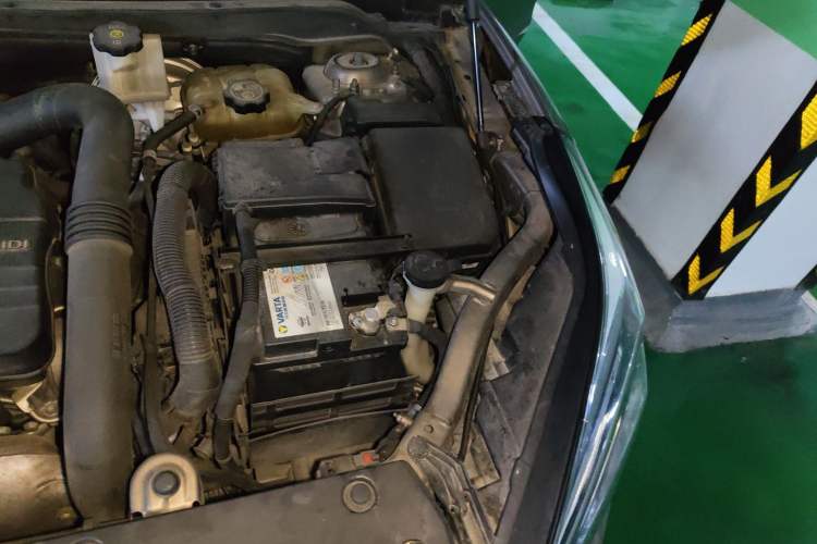 Used Buick Envision 2018 20T Two-Wheel-Drive Leading Model Engine Bay Left