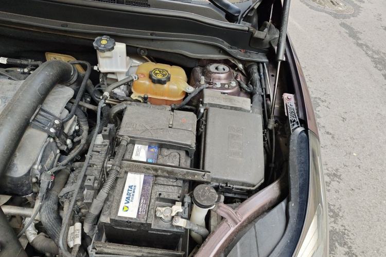 Used Buick Envision 2018 28T Four-Wheel Drive Luxury Model Engine Bay Left