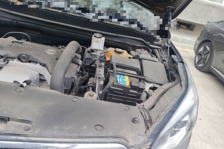 Used Buick Envision 2018 28T Four-Wheel Drive Luxury Model Engine Bay Left