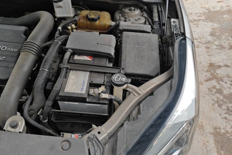 Used Buick Envision 2018 20T Two-Wheel-Drive Elite Model Engine Bay Left