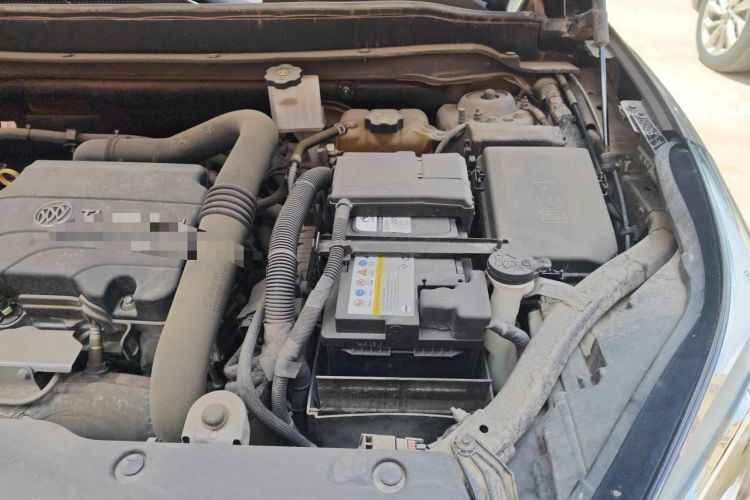 Used Buick Envision 2018 20T Two-Wheel-Drive Elite Model Engine Bay Left