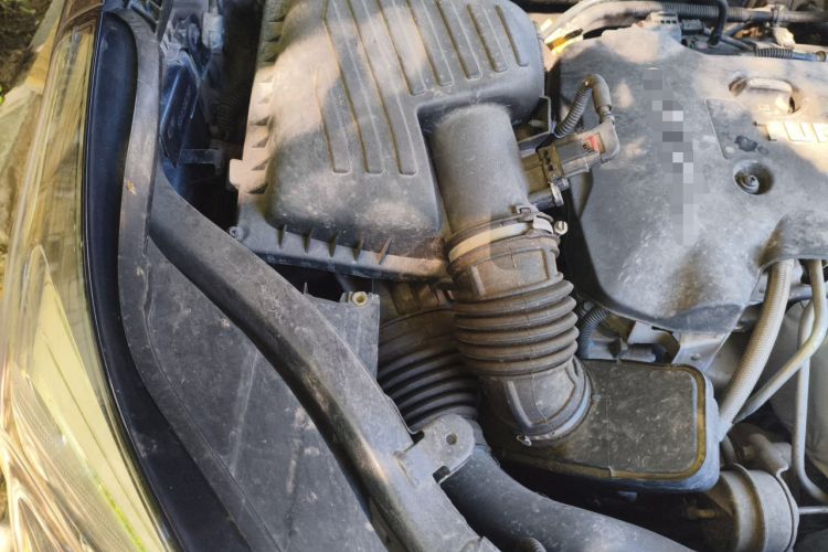 Used Buick Envision 2018 28T Four-Wheel Drive Elite Version Engine Bay Right