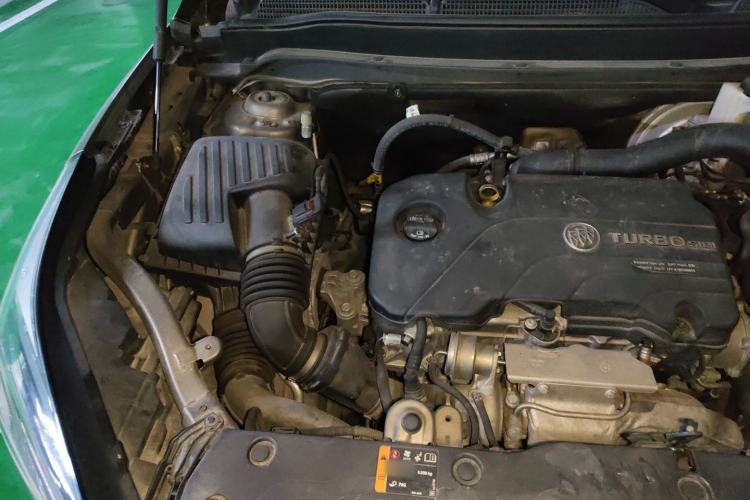 Used Buick Envision 2018 20T Two-Wheel-Drive Leading Model Engine Bay Right