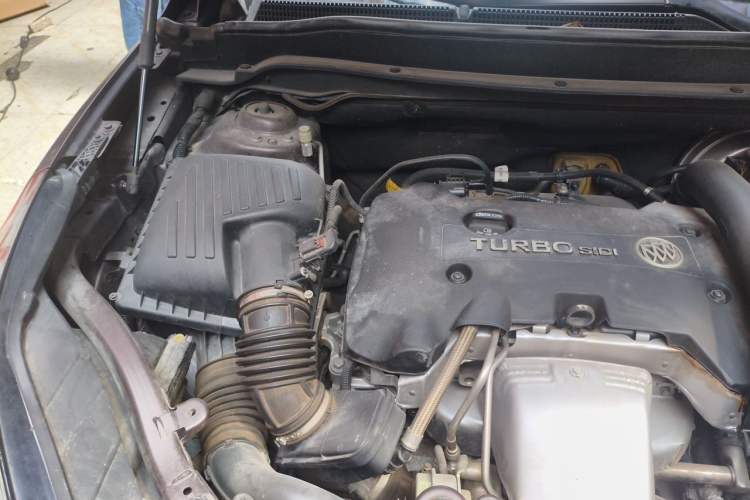 Used Buick Envision 2018 28T Four-Wheel Drive Elite Version Engine Bay Right