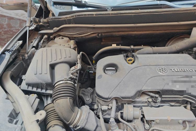 Used Buick Envision 2018 20T Two-Wheel-Drive Elite Model Engine Bay Right