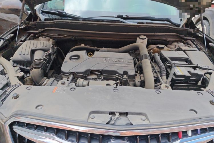 Used Buick Envision 2018 20T Two-Wheel-Drive Elite Model Engine Bay