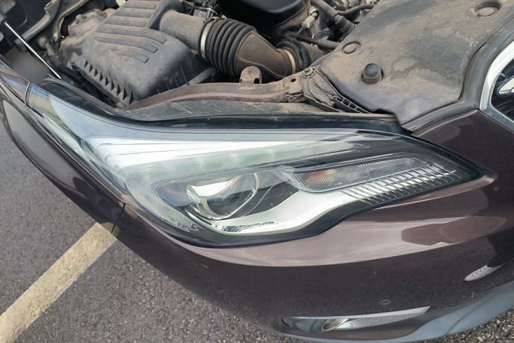 Used Buick Envision 2018 20T Two-Wheel Drive Luxury Model Exterior 6