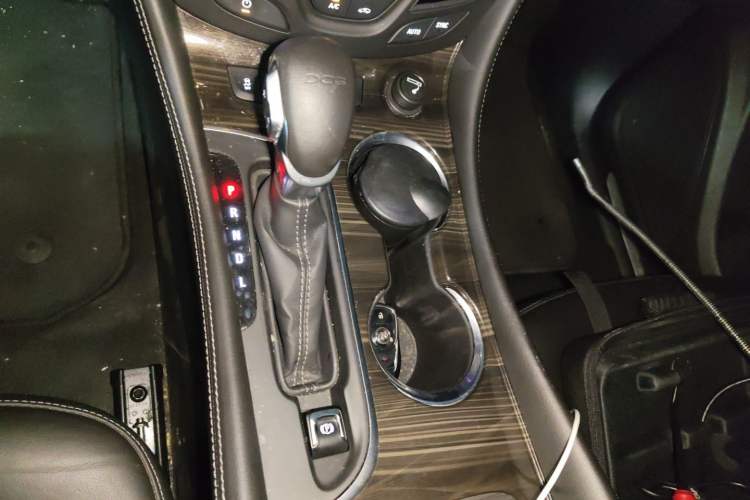 Used Buick Envision 2018 20T Two-Wheel-Drive Elite Model Gear Lever