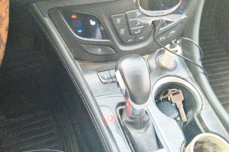 Used Buick Envision 2018 20T Two-Wheel-Drive Elite Model Gear Lever
