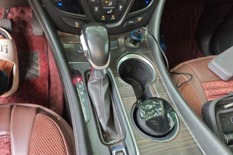 Used Buick Envision 2018 20T Two-Wheel-Drive Elite Model Gear Lever