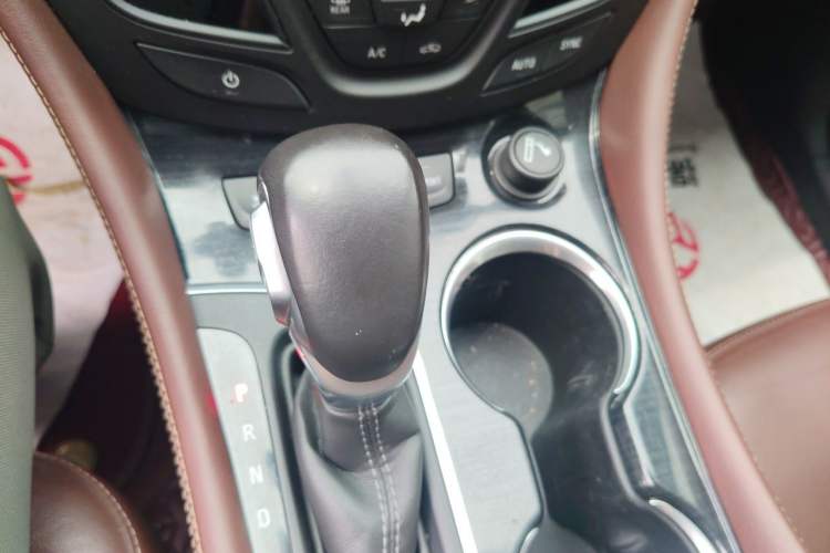 Used Buick Envision 2018 28T Four-Wheel Drive Luxury Model Gear Lever