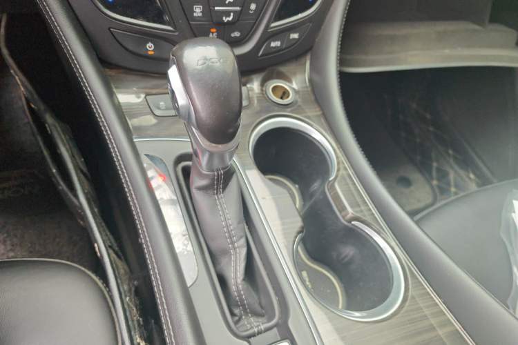 Used Buick Envision 2018 20T Two-Wheel-Drive Elite Model Gear Lever
