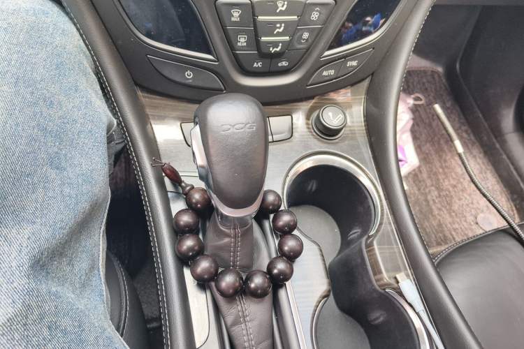 Used Buick Envision 2018 20T Two-Wheel-Drive Elite Model Gear Lever