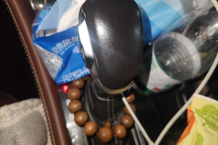 Used Buick Envision 2018 28T Four-Wheel Drive Elite Version Gear Lever
