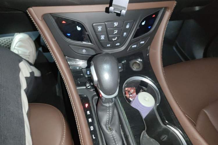 Used Buick Envision 2018 28T Four-Wheel Drive Luxury Model Gear Lever