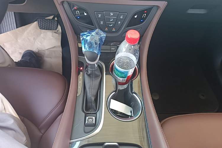 Used Buick Envision 2018 28T Four-Wheel Drive Elite Version Gear Lever