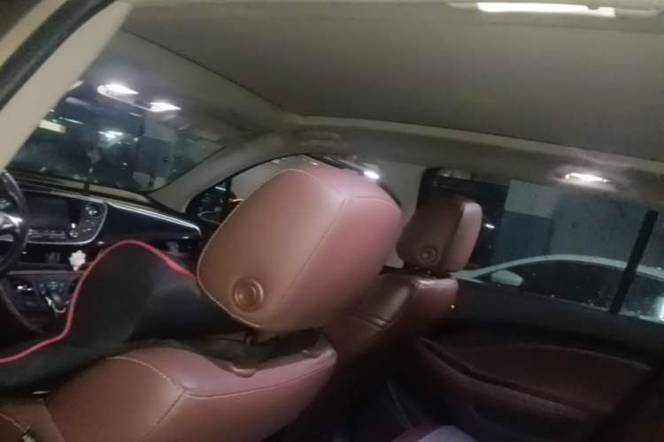 Used Buick Envision 2018 20T Two-Wheel Drive Luxury Model Headliner