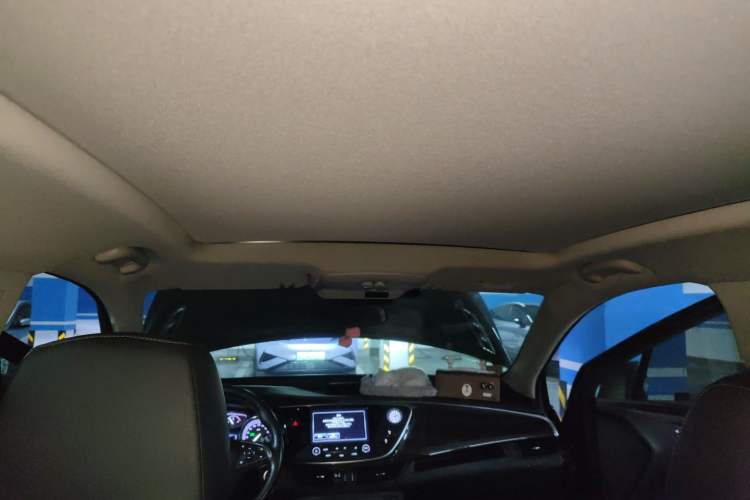Used Buick Envision 2018 20T Two-Wheel-Drive Elite Model Headliner