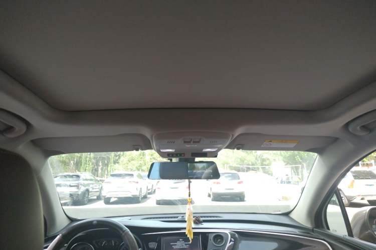 Used Buick Envision 2018 20T Two-Wheel Drive Luxury Model Headliner