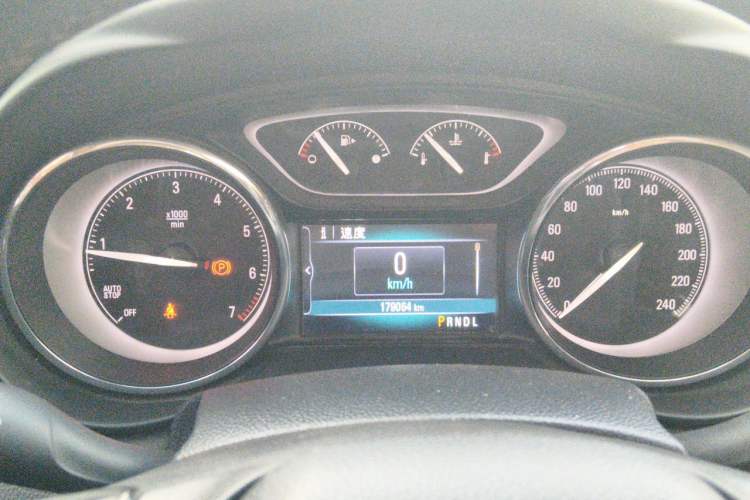 Used Buick Envision 2018 20T Two-Wheel-Drive Elite Model Instrument Cluster