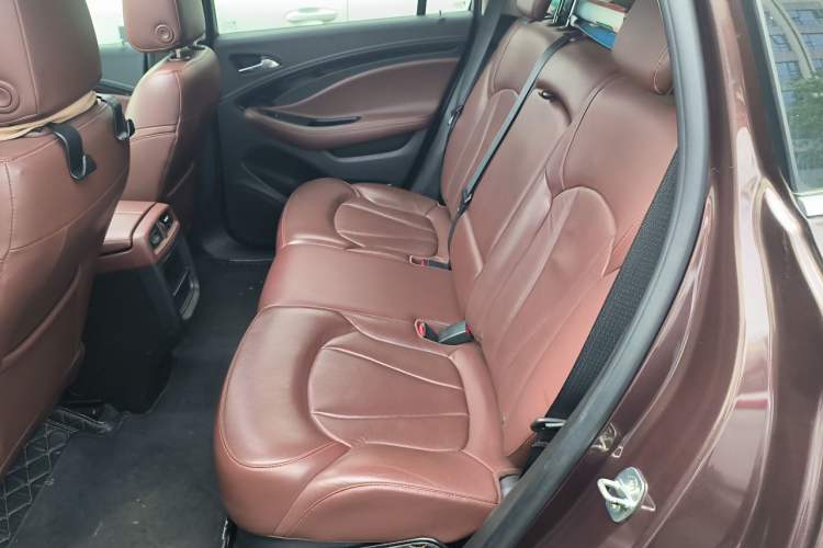 Used Buick Envision 2018 20T Two-Wheel Drive Luxury Model Interior 4