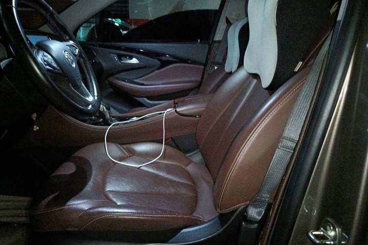 Used Buick Envision 2018 20T Two-Wheel Drive Luxury Model Left Front Seat