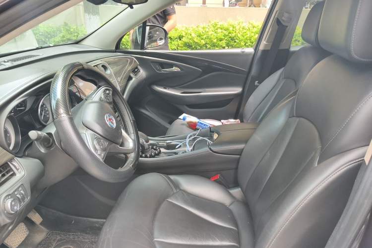 Used Buick Envision 2018 20T Two-Wheel-Drive Elite Model Left Front Seat