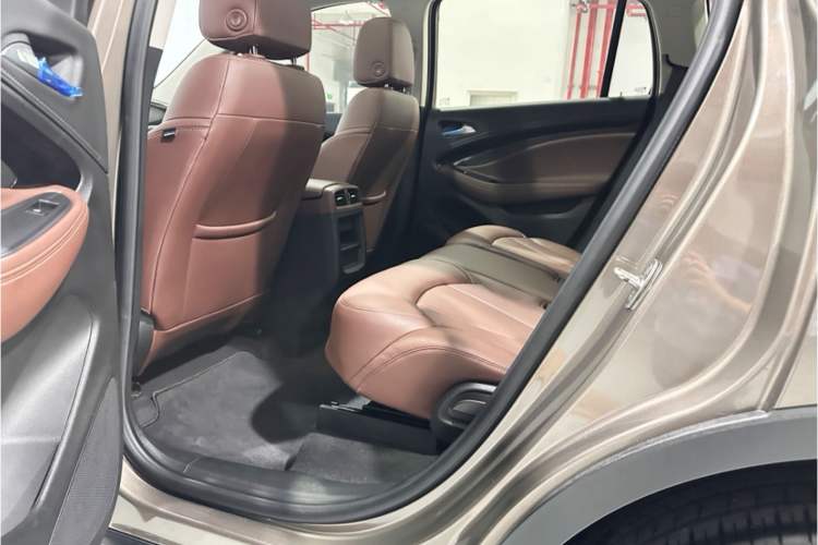 Used Buick Envision 2018 28T Four-Wheel Drive Elite Version Left Rear Seat