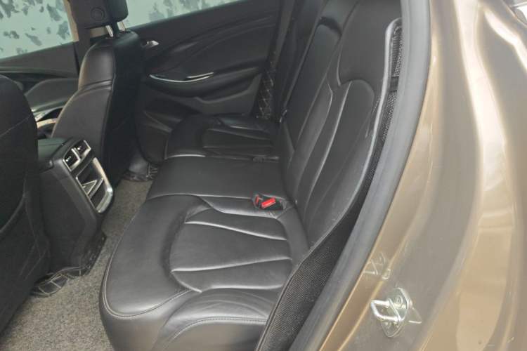 Used Buick Envision 2018 20T Two-Wheel-Drive Elite Model Left Rear Seat