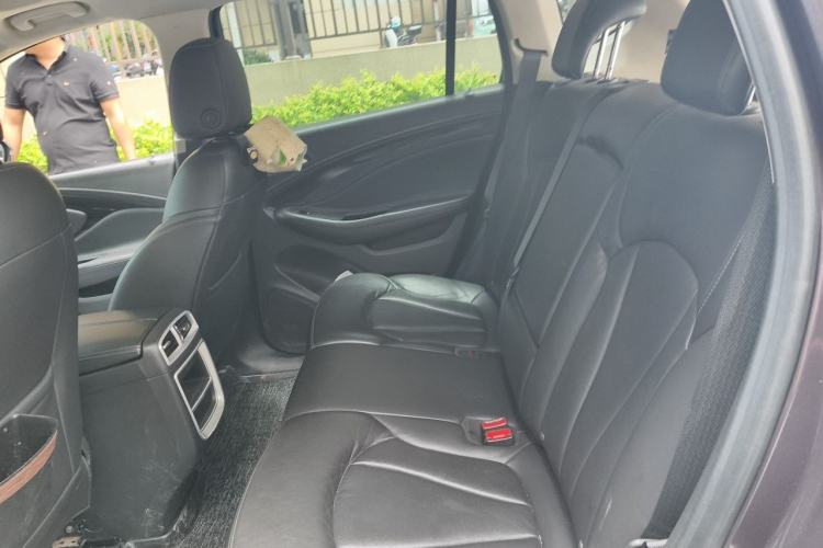 Used Buick Envision 2018 20T Two-Wheel-Drive Elite Model Left Rear Seat