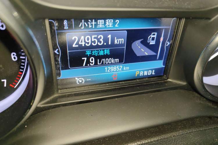 Used Buick Envision 2018 20T Two-Wheel-Drive Leading Model Odometer Close Up