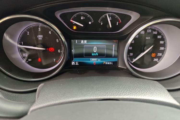 Used Buick Envision 2018 28T Four-Wheel Drive Elite Version Odometer Close Up