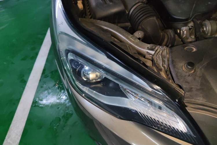 Used Buick Envision 2018 20T Two-Wheel-Drive Leading Model Right Front Headlight