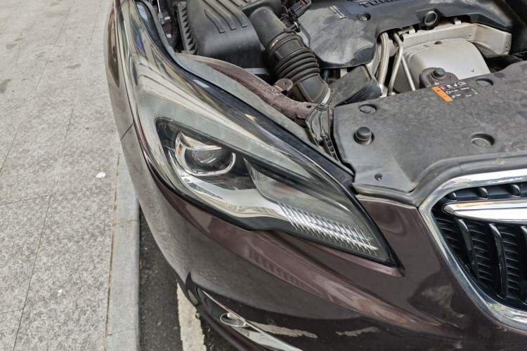 Used Buick Envision 2018 28T Four-Wheel Drive Luxury Model Right Front Headlight