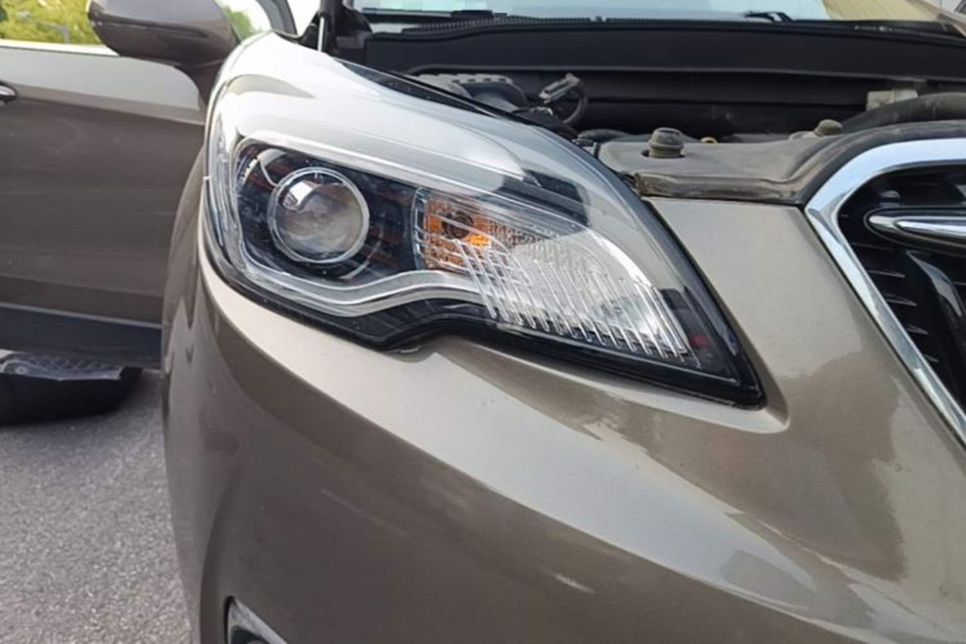 Used Buick Envision 2018 20T Two-Wheel-Drive Elite Model Right Front Headlight