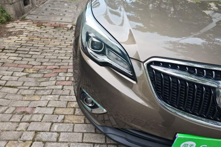 Used Buick Envision 2018 28T Four-Wheel Drive Elite Version Right Front Headlight