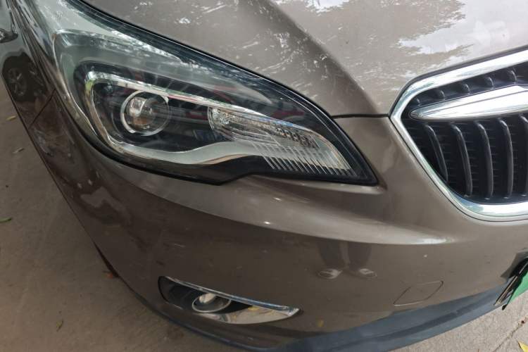 Used Buick Envision 2018 20T Two-Wheel-Drive Elite Model Right Front Headlight