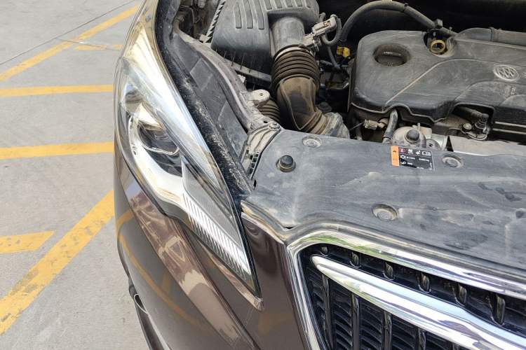Used Buick Envision 2018 20T Two-Wheel Drive Luxury Model Right Front Headlight