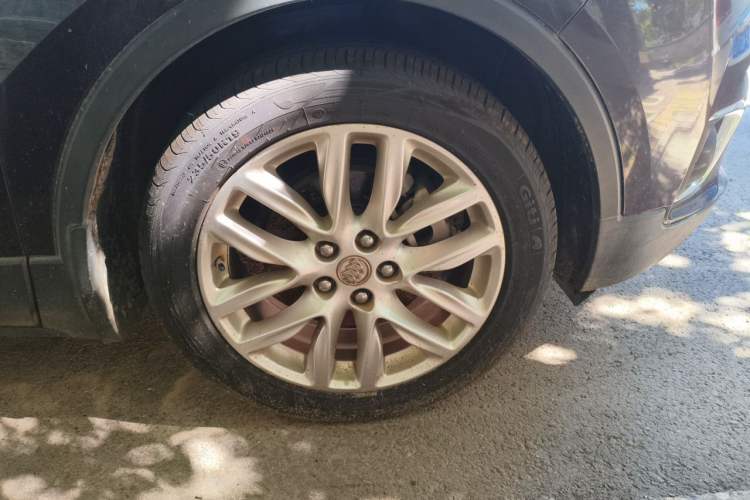 Used Buick Envision 2018 28T Four-Wheel Drive Elite Version Right Front Wheel Hub